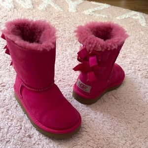 UGG Bailey Bow Toddler Boot, Size 8